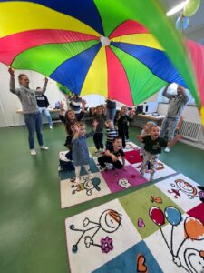 marzec krasnale chusta