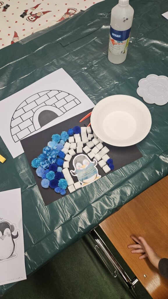 krasnale w zimowym nastroju