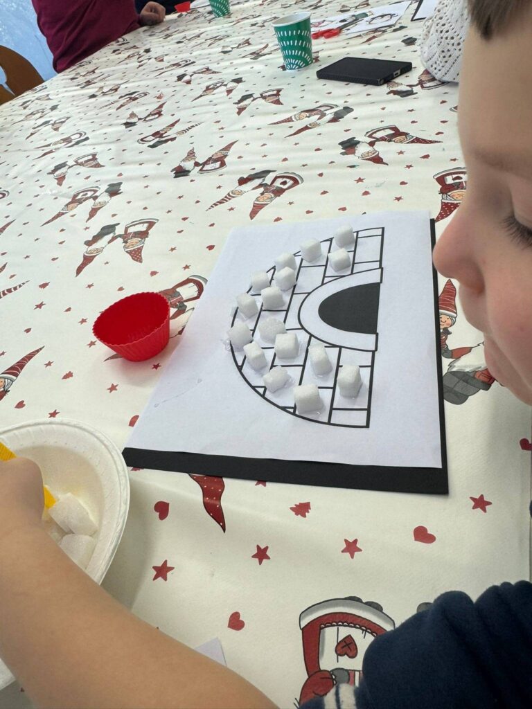 krasnale w zimowym nastroju