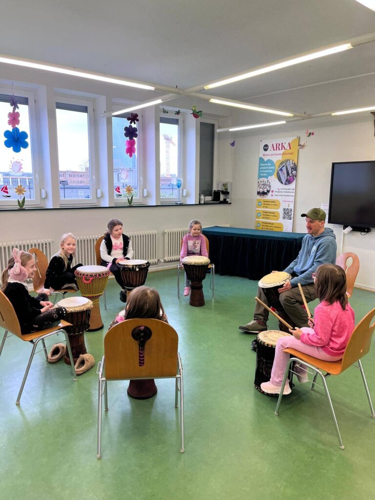 muzyka i wiosenne motyle w zerówce 