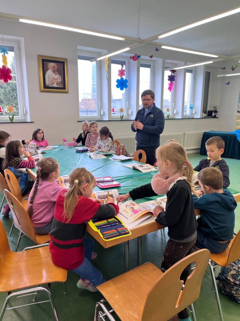 muzyka i wiosenne motyle w zerówce 