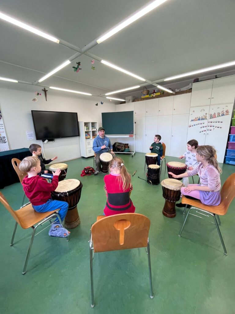 muzyka i wiosenne motyle w zerówce 